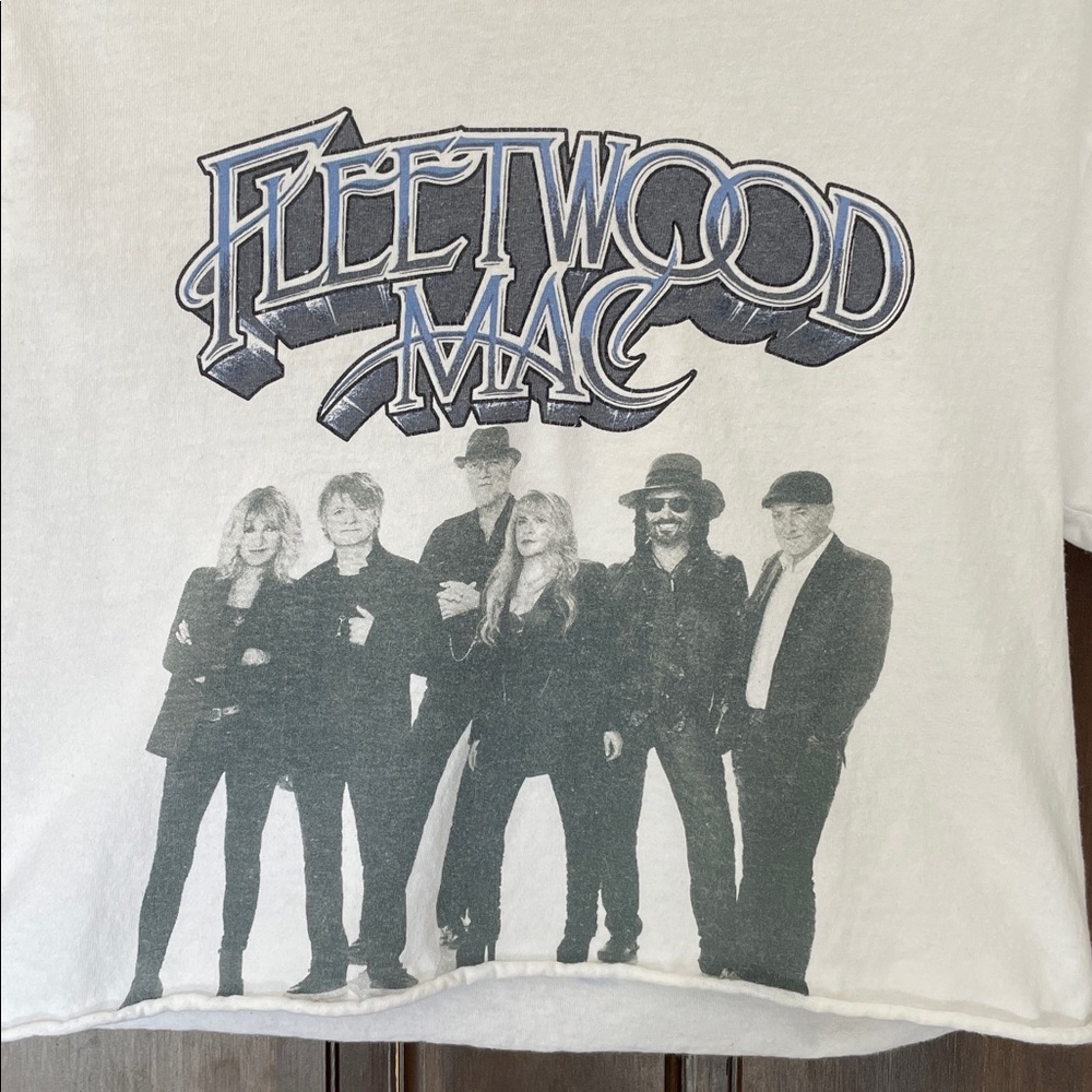 Fleetwood Mac Cropped T-Shirt - Size Small - Picture 2 of 4